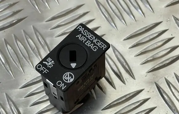 Skoda Fabia Mk3 (NJ) Passenger airbag on/off switch 5Q0919237