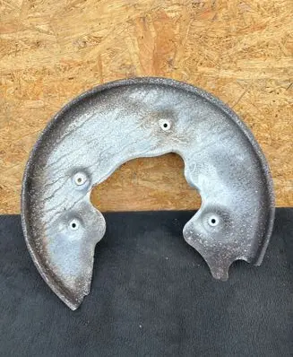 Porsche Macan (95B) Rear brake disc plate dust cover 8K0615611A