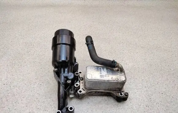 Infiniti Q50 Oil filter mounting bracket 70321178 7902005