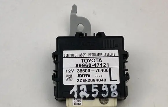 Toyota Prius+ (ZVW40) Light module LCM 8996047121 3560070406 3ZEK2094040