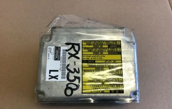 Lexus RX 330 - 350 - 400H Airbag control unit/module 891700E021