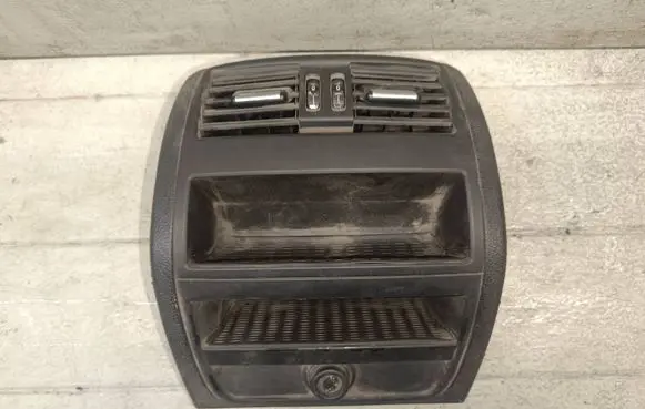 BMW 5 F10 F11 Dash center air vent grill 920666403