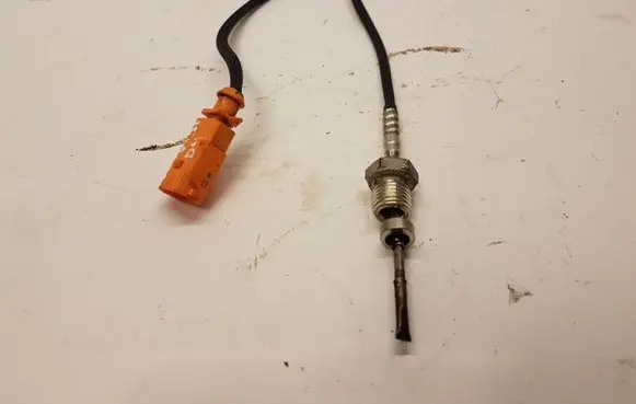 Audi A8 S8 D4 4H Exhaust gas temperature sensor 059906088BB