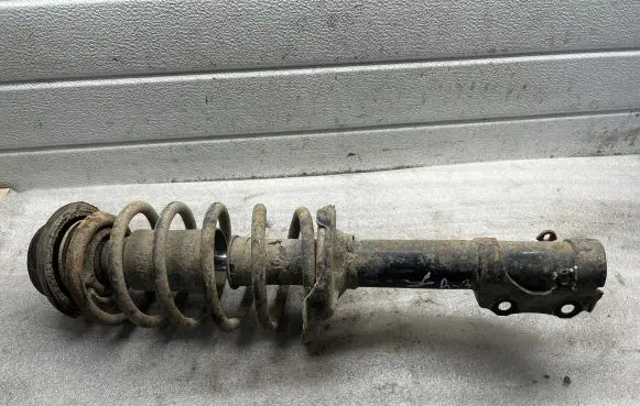 Volkswagen PASSAT B7 USA Front shock absorber/damper