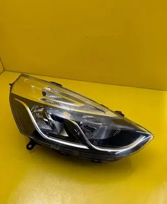 Renault Clio IV Headlight/headlamp 260100653R