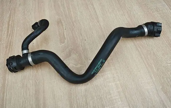 BMW 5 G30 G31 G38 Engine coolant pipe/hose 9895915