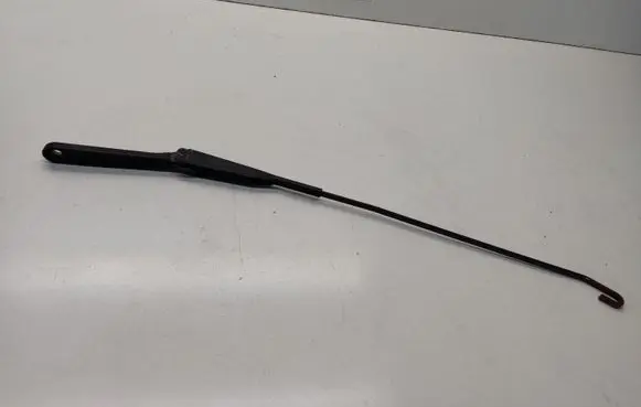 Nissan Qashqai Front wiper blade arm 80005697B