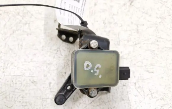 Rear air suspension level height sensor