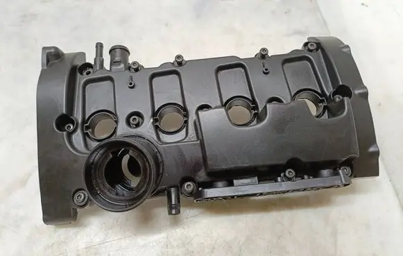 Audi A3 S3 8P Rocker cam cover 06F103469 4010180C
