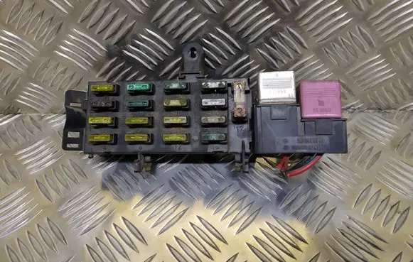 Mercedes-Benz S W140 Fuse module 10400414311 1405454840
