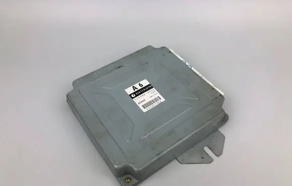 Subaru Legacy Engine control unit/module 22611AJ670