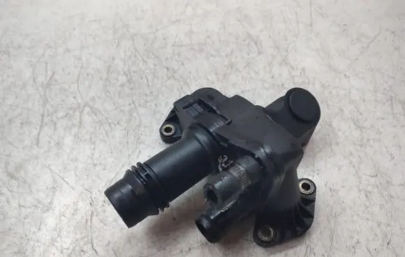 Jaguar XJ X351 Thermostat housing 