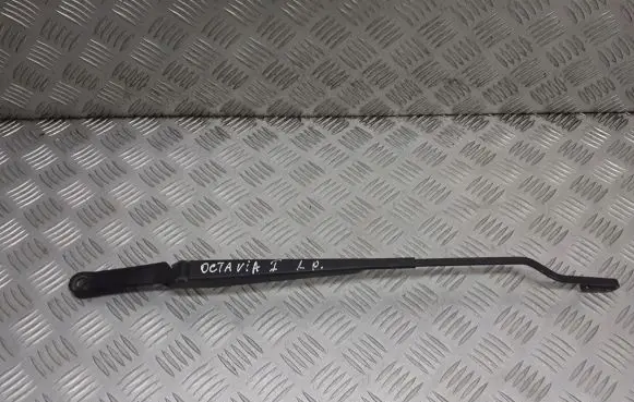 Skoda Octavia Mk1 (1U) Front wiper blade arm