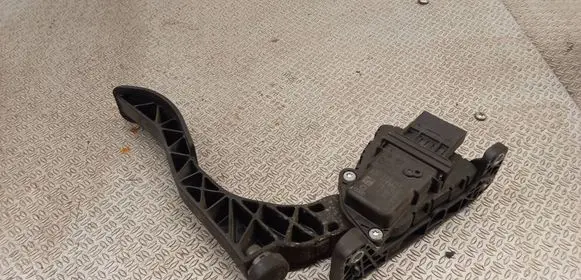 Audi A6 S6 C6 4F Accelerator throttle pedal 4F1723523A