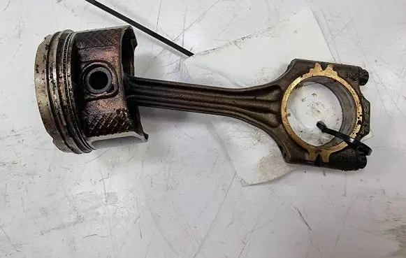 Seat Ibiza III (6L) Piston with connecting rod BME