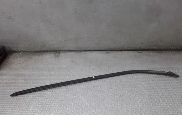 Ford Grand C-MAX Windshield trim AM51R03195