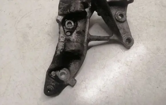 Generator/alternator bracket