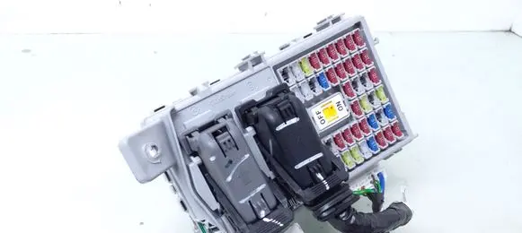 Hyundai i20 (GB IB) Fuse module 91950C8560