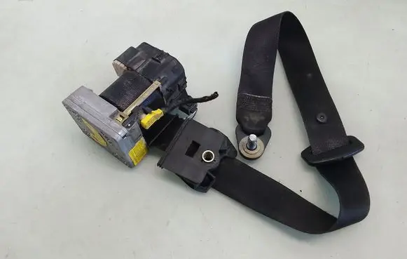 Mercedes-Benz S W220 Front seatbelt 00066179