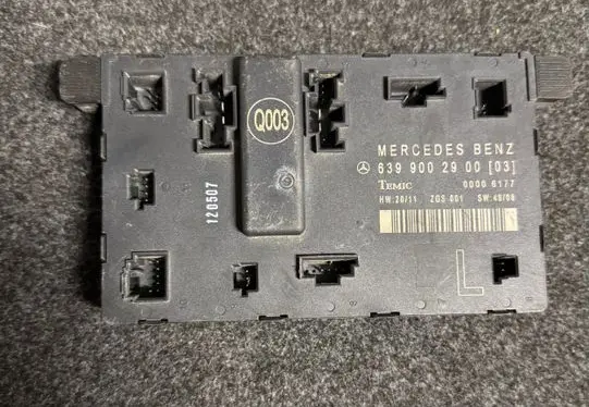 Mercedes-Benz Vito Viano W639 Door control unit/module 6399002900 00006177 ZGS001