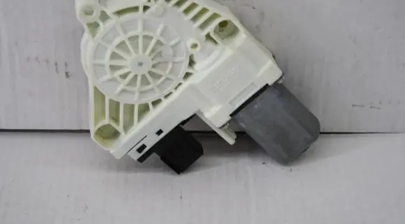 Tesla Model Y Front door window regulator motor