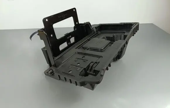 Battery tray