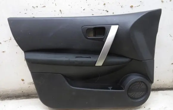Nissan Qashqai Front door card panel trim KRIS235789