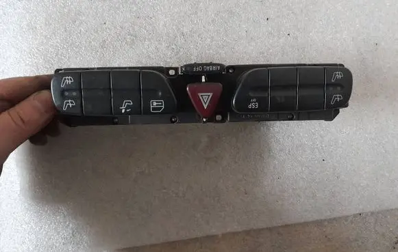 Mercedes-Benz S W220 Hazard light switch a2038215458 2038215458