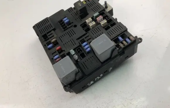 Volvo S90, V90 Fuse box set 31473770