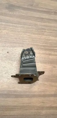 Audi A3 S3 A3 Sportback 8P Front bumper mounting bracket 8p0807133