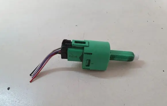 Toyota Avensis T270 Brake pedal sensor switch F80CS53