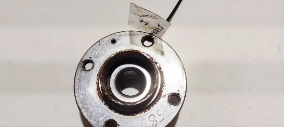 Volkswagen Polo III 6N 6N2 6NF Rear wheel hub