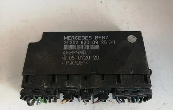 Mercedes-Benz C W202 Comfort/convenience module 2028200926