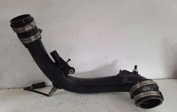 Alfa Romeo Stelvio Air intake hose/pipe 05281937AB