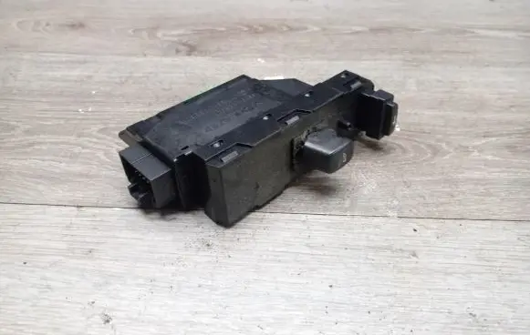 Volvo XC90 Electric window control switch 30746075