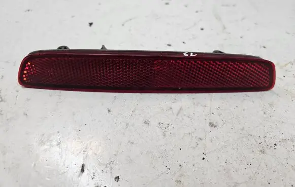 Chevrolet Trax Rear tail light reflector 094130795