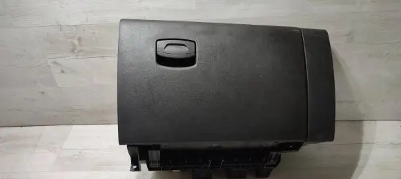 Renault Kadjar Glove box set 685005747R 00175316 685002635R