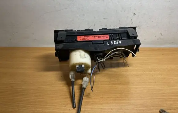 Mercedes-Benz E W124 Interior fan control switch 1248302785 C3854