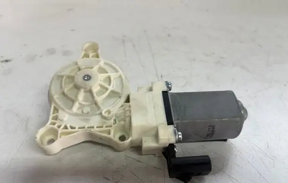 Dodge RAM 1500 DS Rear door window regulator motor 170322045