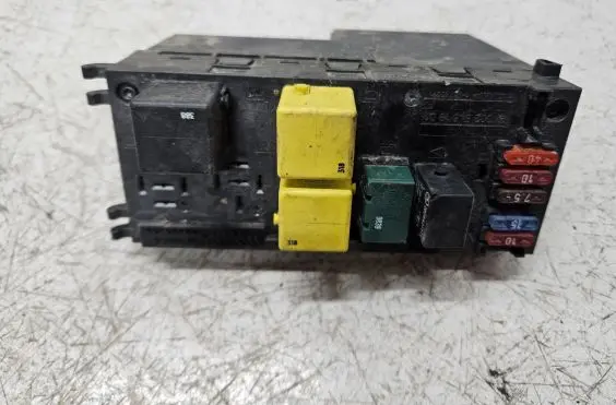 Mercedes-Benz E W210 Fuse module 0025451901 1967523
