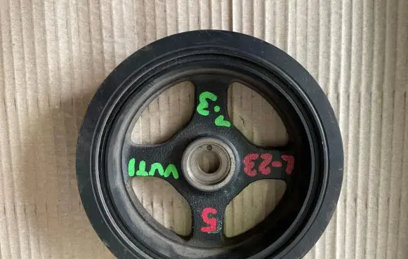 Toyota Corolla E140 E150 Crankshaft pulley A082