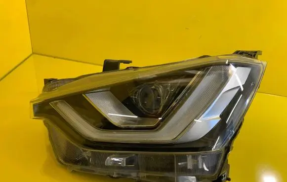 Isuzu D-Max Headlight/headlamp 100-8R007