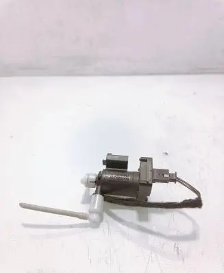 Mercedes-Benz C W203 Turbo solenoid valve A20380000176