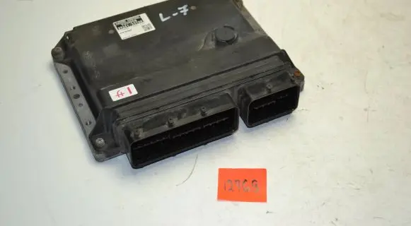 Lexus IS 220D-250-350 Engine control unit/module 8966153700 1758007702