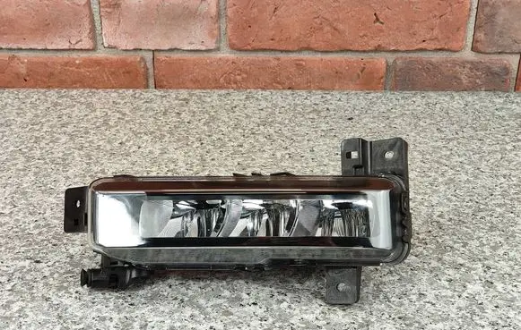 BMW 3 G20 G21 Front fog light 7433787