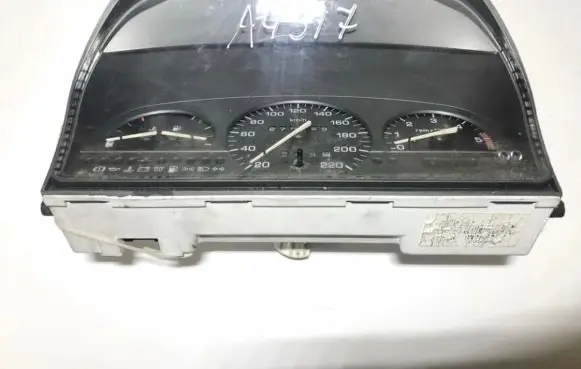 Seat Toledo I (1L) Speedometer (instrument cluster) 81117785v03 87001235