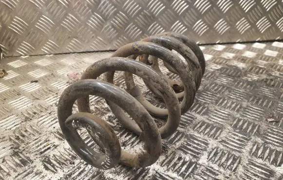 Audi A4 S4 B5 8D Rear coil spring