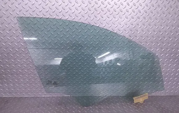 KIA Optima Front door window glass four-door 82420D4030