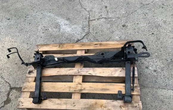 Seat Toledo IV (NH) Front bumper cross member