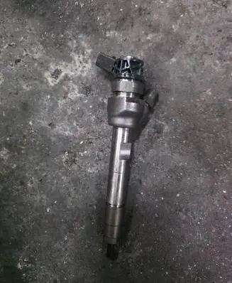 BMW 3 F30 F35 F31 Fuel injector 8514146